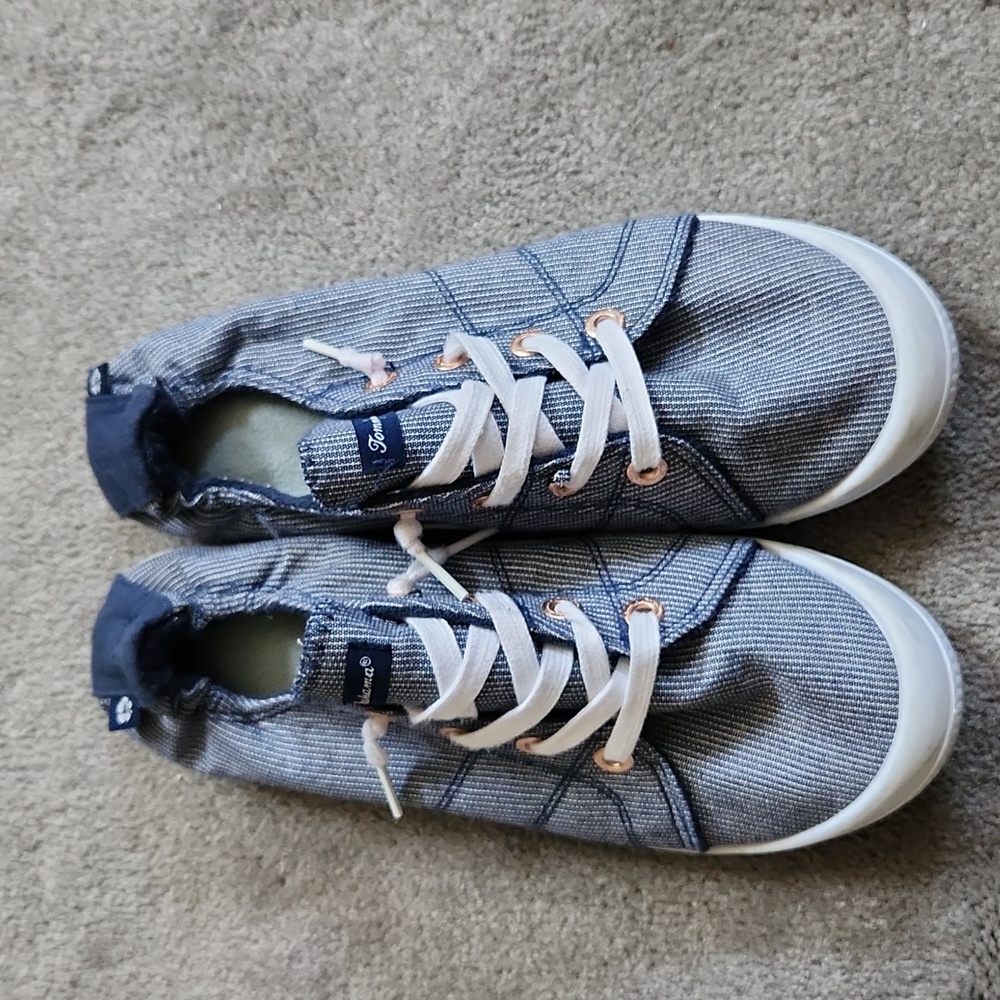 Tommy Bahama Tennis Shoe